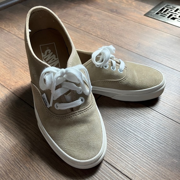 Vans Shoes - Women’s Suede Vans Size 6.5